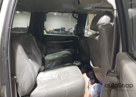 2006 Chevrolet Suburban 1500 Ltz from USA, damaged, VIN 1GNFK16U26J166163